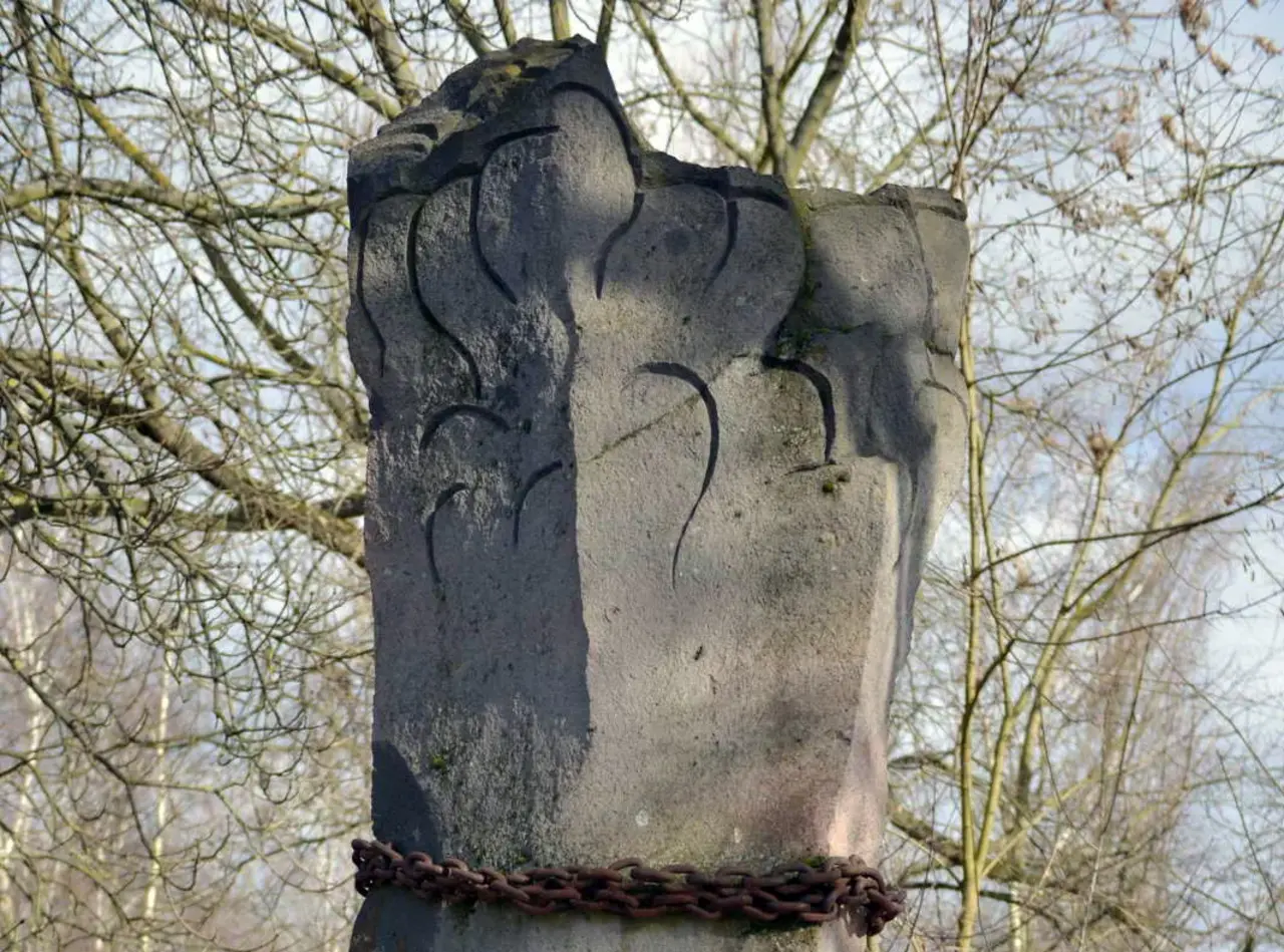 Gedenkstein "Säule der Gefangenen"